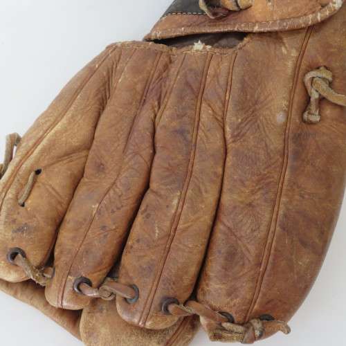 Zett vintage baseball catcher`s mitt
