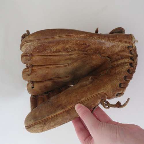 Zett vintage baseball catcher`s mitt
