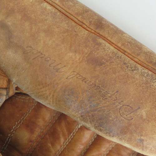 Zett vintage baseball catcher`s mitt