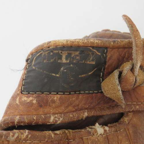 Zett vintage baseball catcher`s mitt