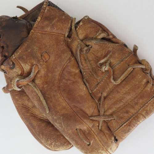 Zett vintage baseball catcher`s mitt