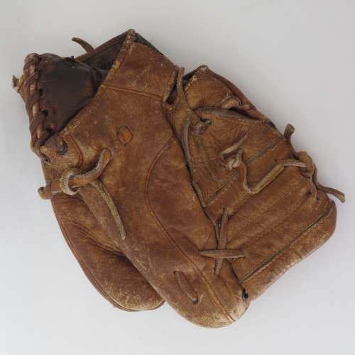 Zett vintage baseball catcher`s mitt