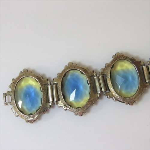 Vintage 1950/1960 costume bracelet with mystic stones - Beautiful item - Clasp must be fixed