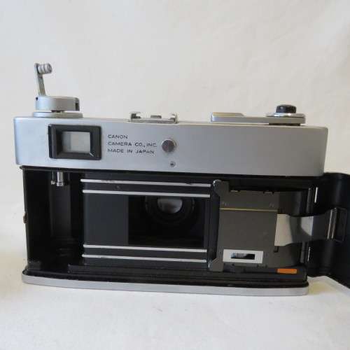 Vintage Canon Canonet - QL25 35 mm camera - Canon 1:2.5 45 mm lens - Loading trigger stuck