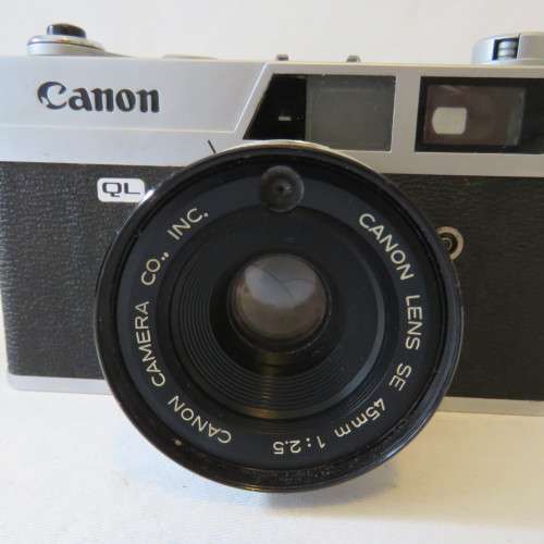 Vintage Canon Canonet - QL25 35 mm camera - Canon 1:2.5 45 mm lens - Loading trigger stuck
