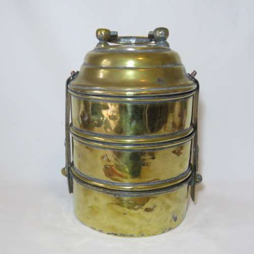 Antique brass lunchbox - Still in good condition
