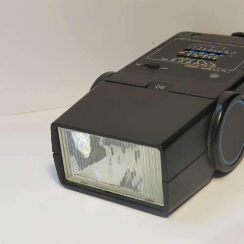 Vivitar auto thyristor 2800 flash - Used but still good - Working