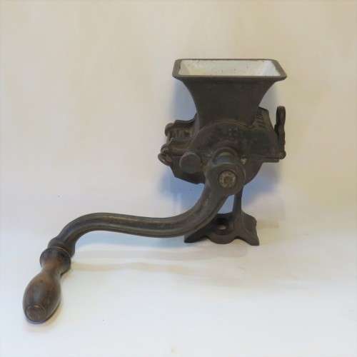 Antique D.R. Patent no.12 tobacco shredder - Needs one set of blades