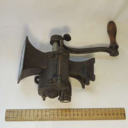 Antique D.R. Patent no.12 tobacco shredder - Needs one set of blades
