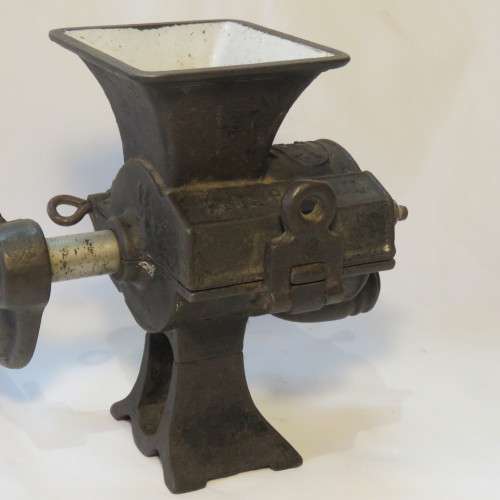 Antique D.R. Patent no.12 tobacco shredder - Needs one set of blades