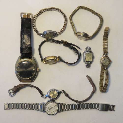 Lot of 8 vintage mechanical watches for spares