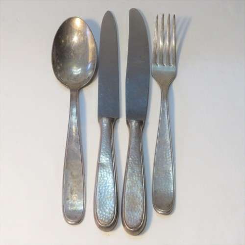 WFM set with 2 knives(different) and spoon and fork