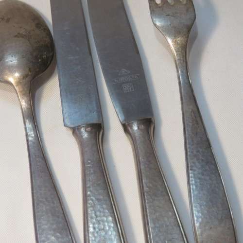 WFM set with 2 knives(different) and spoon and fork