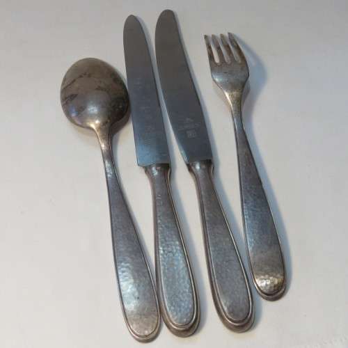 WFM set with 2 knives(different) and spoon and fork