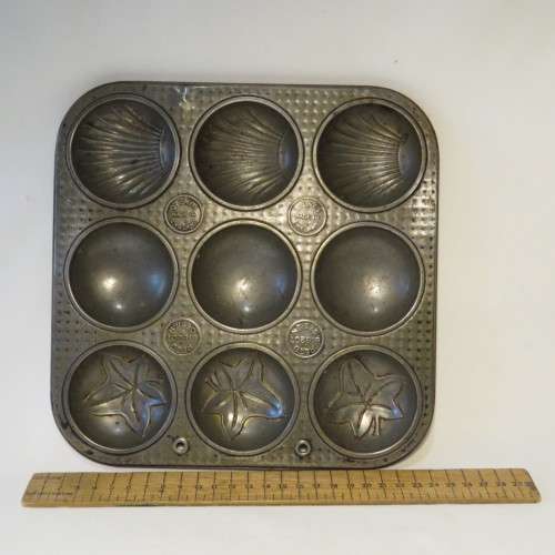 2 Vintage cookie baking trays