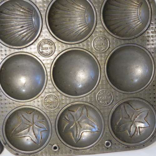 2 Vintage cookie baking trays