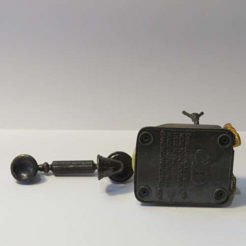 Vintage Durham Industries cast iron telephone - Doll house miniatures