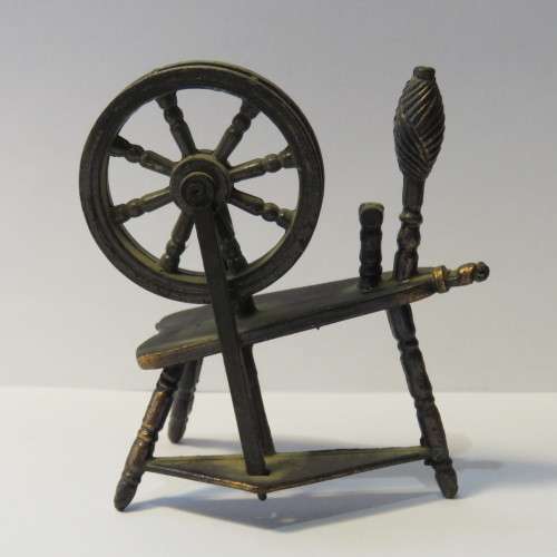 Vintage Durham Industries #18 cast iron miniature spinning wheel