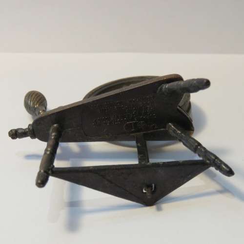 Vintage Durham Industries #18 cast iron miniature spinning wheel