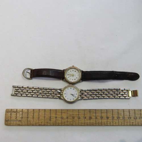 Lot of 17 mens quartz watches for spares
