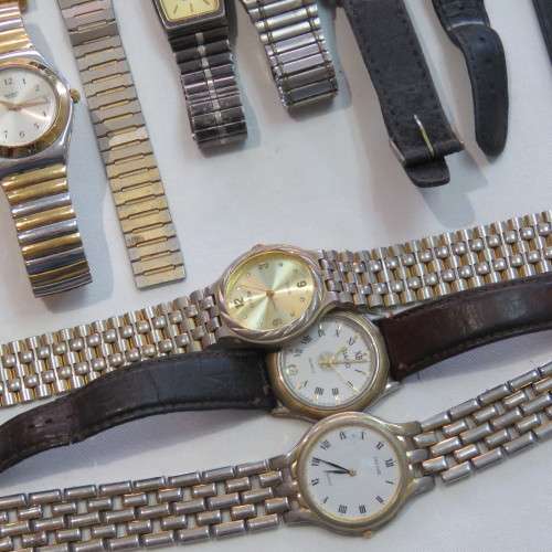 Lot of 17 mens quartz watches for spares