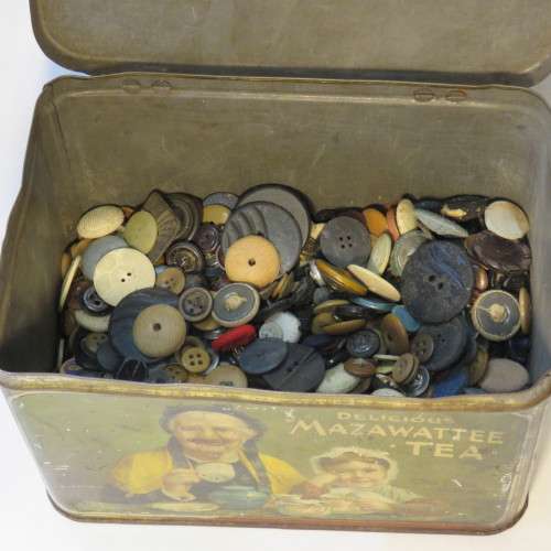 Ouma Mazawattee tea tin with over 900 antique and vintage buttons