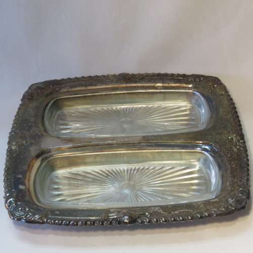 Vintage EM ESS (SP on B) silverplated double butter dish with glass inserts