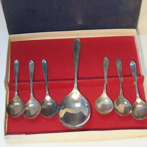 Seranco silverplate 6 pudding spoons with dishing up spoon in original (damaged) box