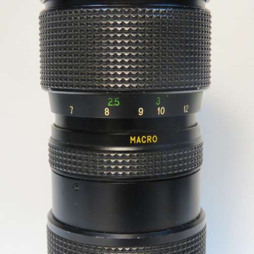 Vivitar 85mm-205mm zoom lens - Macro focus - Auto Zoom for Olympus camera