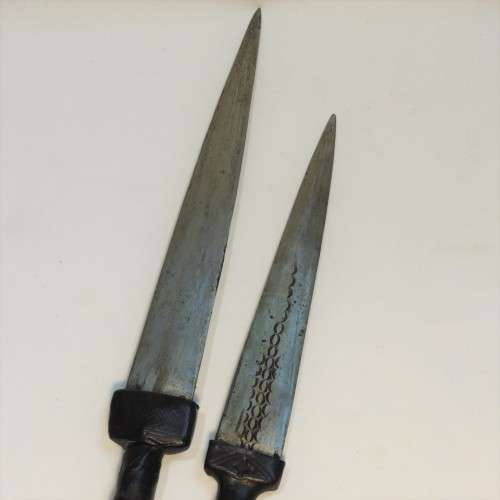 Southern Algeria Tuareg daggers - Original Leather clad with bloodletting spikes - Top quality