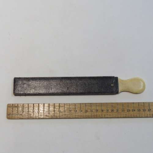 Antique Razor sharpener in slide box - With Monogram MM on handle