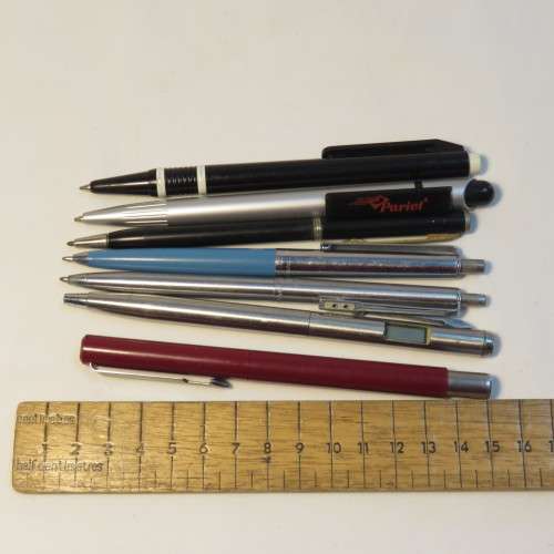 Lot of 2 Papermate pens plus 5 other needs refills