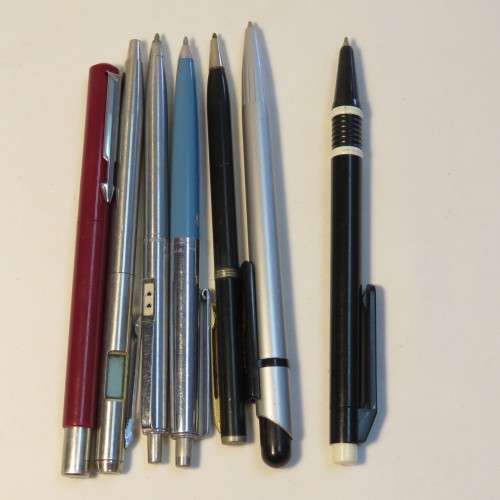 Lot of 2 Papermate pens plus 5 other needs refills