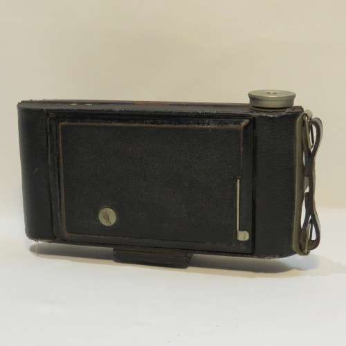 Kodak folding Brownie six-20 camera KODETTE 2 - Cracked view finder glass but in very good condition