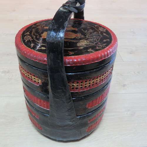 Chinese red, black and gold wedding basket - Top 28 x 28 cm - 46 cm High