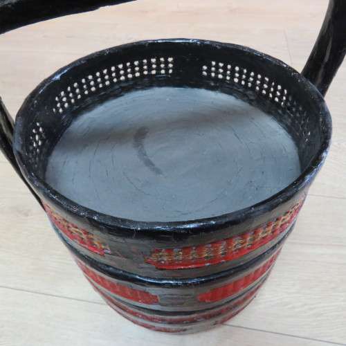 Chinese red, black and gold wedding basket - Top 28 x 28 cm - 46 cm High