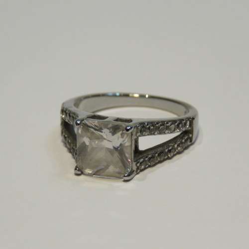 TK 316 Grade stainless ring with clear stones - Size N/O