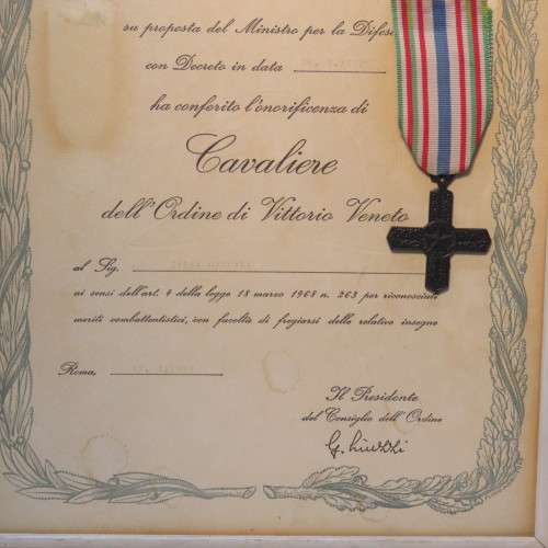 Italian Order of Vittorio Veneto medal issued to Sieli Gaspare with certificate