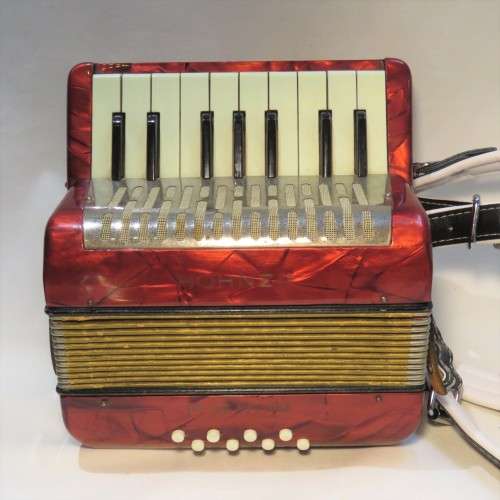 Vintage Hohner Mignon accordion with brand new straps