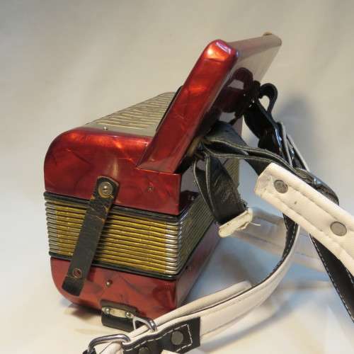 Vintage Hohner Mignon accordion with brand new straps