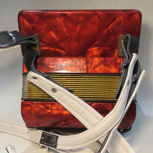 Vintage Hohner Mignon accordion with brand new straps