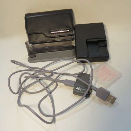 Sony DSC 17 digital still camera with books, stand, case, cables and 128 MB memory card