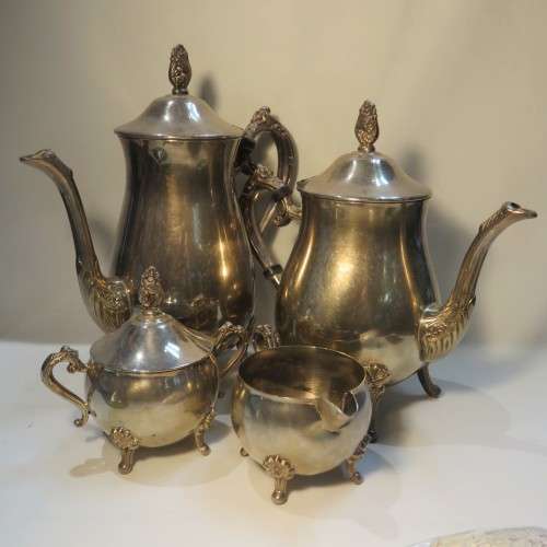 Vintage silverplated tea set - Tea pot, coffee pot, milk jug and sugar bowl