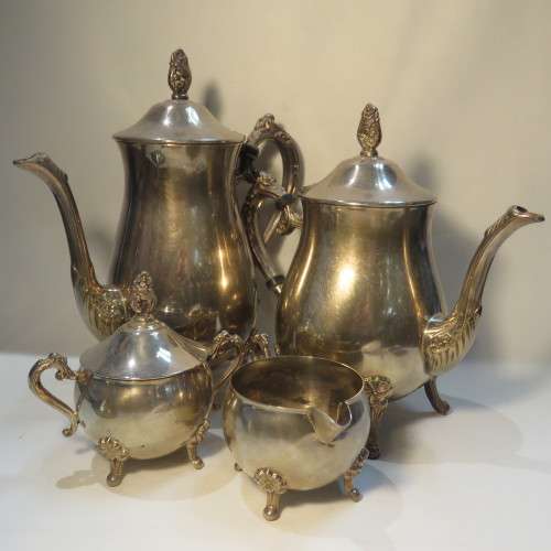 Vintage silverplated tea set - Tea pot, coffee pot, milk jug and sugar bowl
