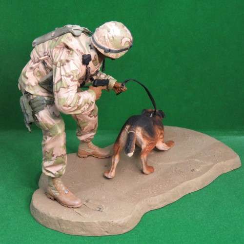 McFarlane Military US Air Force Security Forces K-9 handler figurine - Military series 3