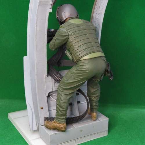 McFarlane Military US Air Force Helicopter gunner figurine - Military series 6