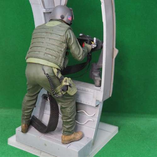 McFarlane Military US Air Force Helicopter gunner figurine - Military series 6