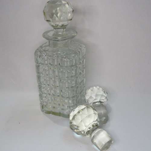Edwardian Oak Tantalus with silver trimmings - Only 1 decanter plus 3 tops
