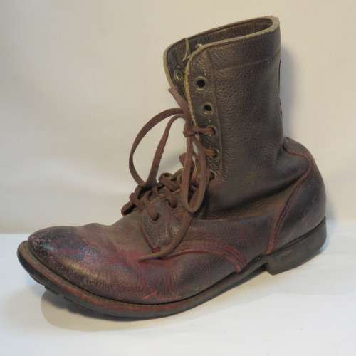 Pair of early SADF leather boots - Looks like size 8
