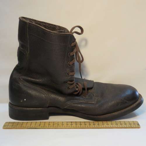 Pair of SADF leather boots - Size 285